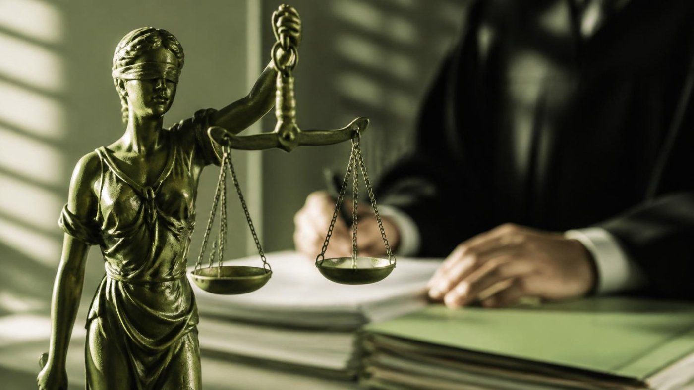Google: un tribunal alemán dice que sus AI Overviews son contenido propio si afirman algo falso