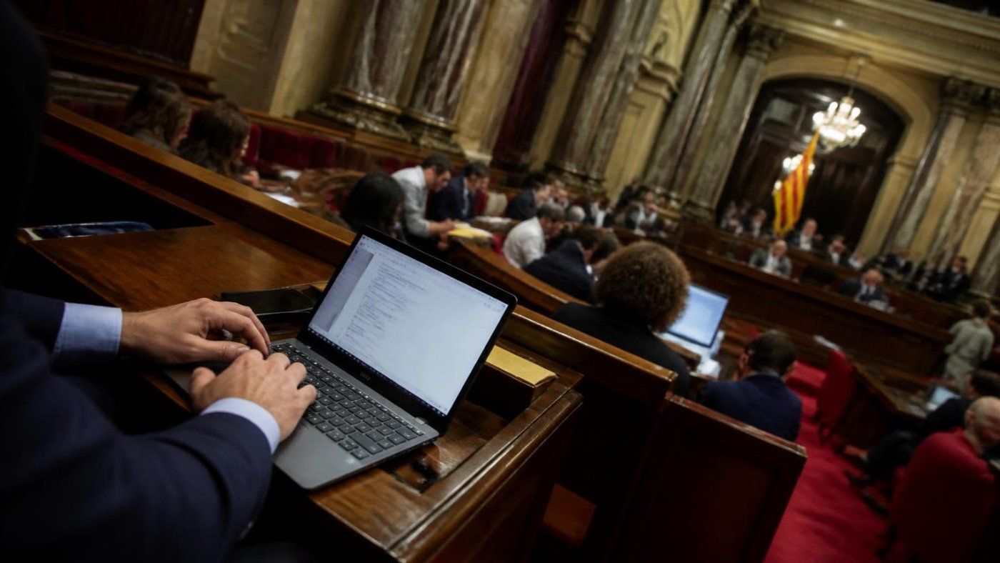 ERC ya usa Copilot y los partidos catalanes siguen sin reglas sobre IA