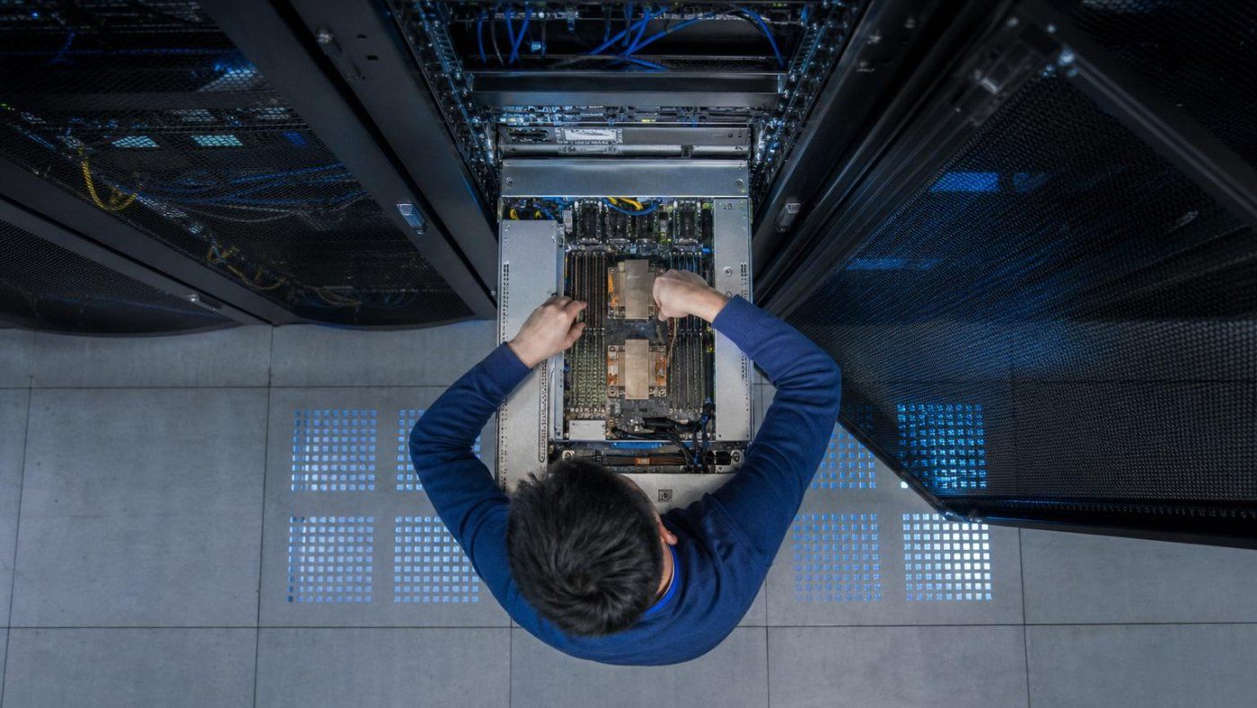 Linux ya es el 61,8% de Azure: Microsoft vive de lo que Ballmer llamó “un cáncer”
