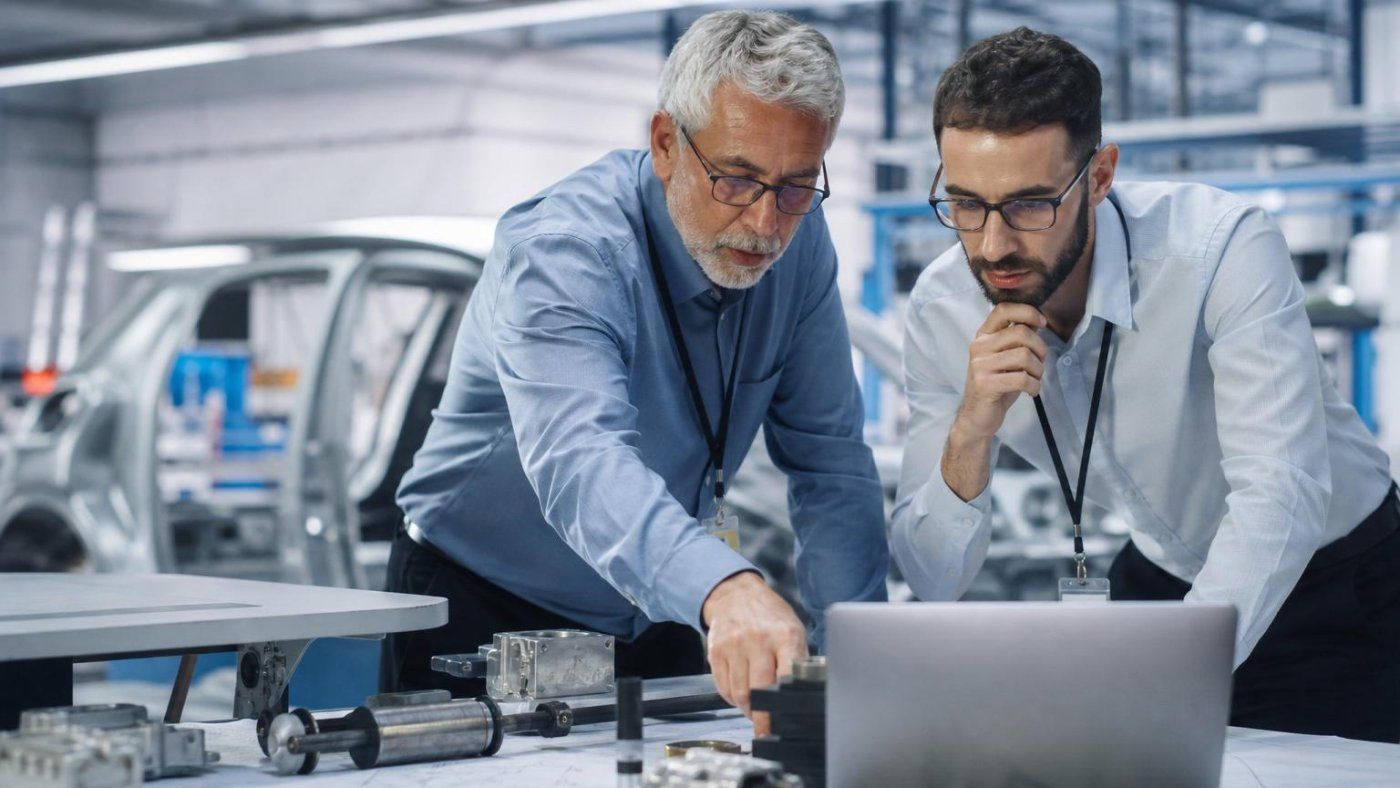 Ford vuelve a contratar ingenieros veteranos tras fallar la IA en calidad