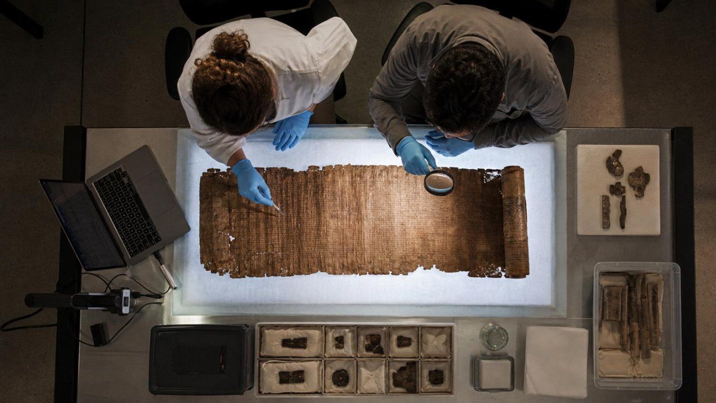 La IA descifra un papiro de Herculano de más de 2.000 años y rescata un texto filosófico