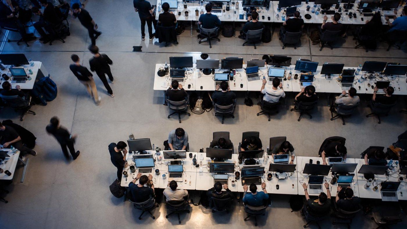 Meta ve multiplicarse por 30 las consultas de agentes y avisa: “20 meses para rehacer todo”