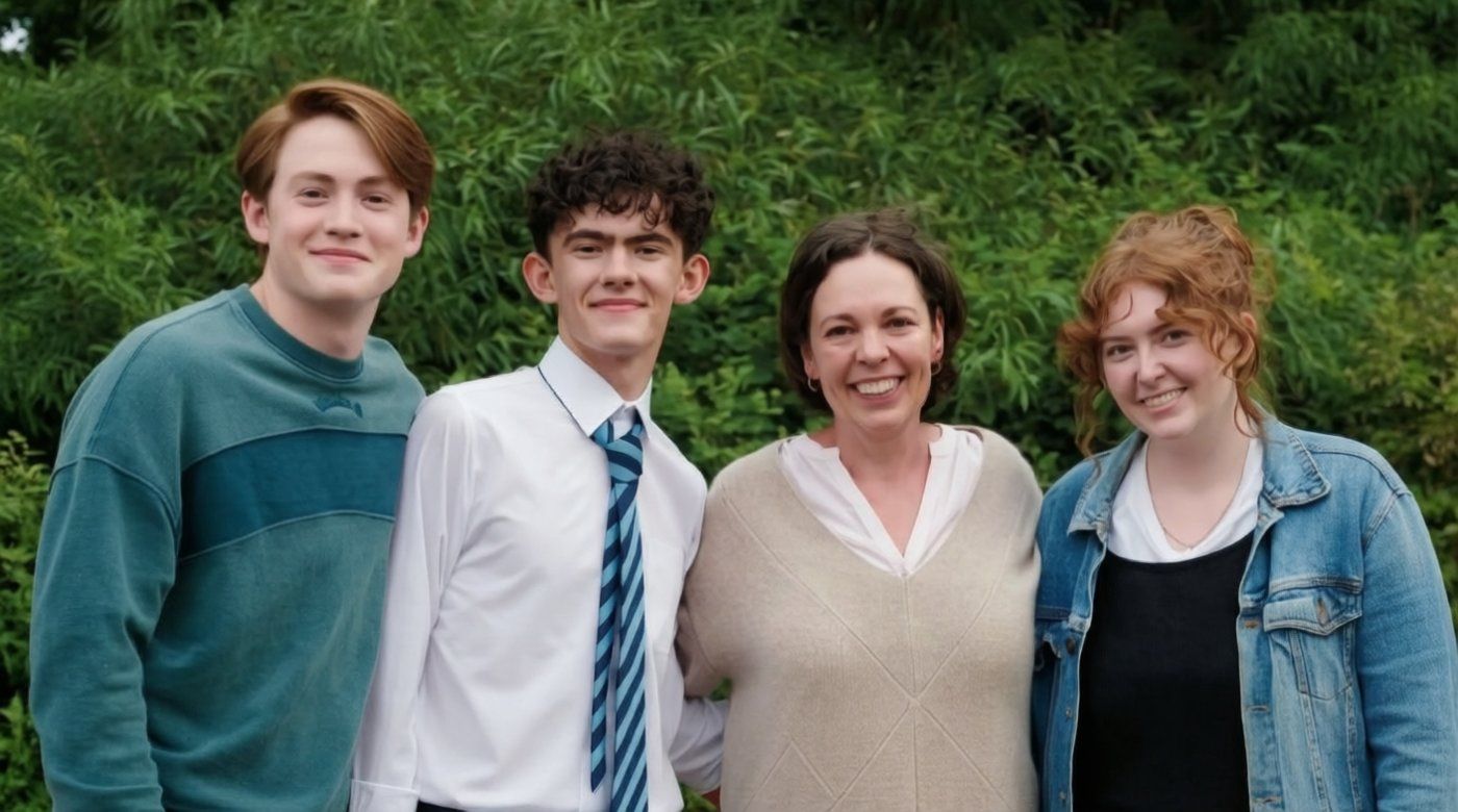 'Heartstopper' en Netflix cambia a Olivia Colman por Anna Maxwell Martin en su despedida final