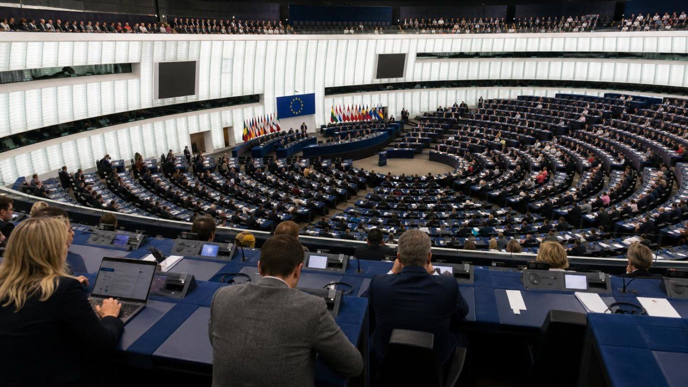 La UE obligará a etiquetar el contenido creado con IA desde el 2 de agosto de 2026 y multará hasta con 7,5 millones