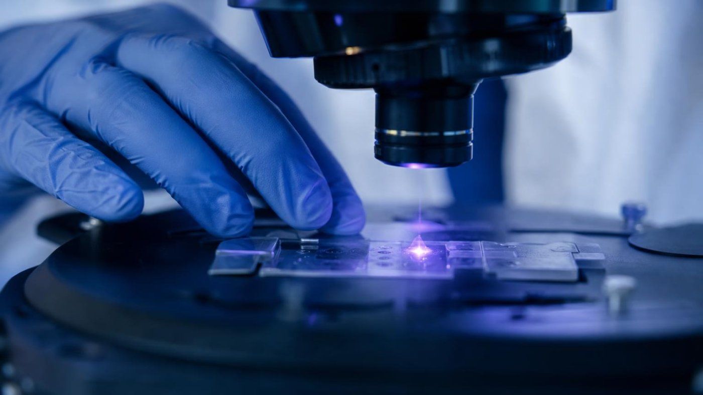 Láser e IA aíslan células de melanoma que ya coincidían con metástasis en pulmón y cerebro
