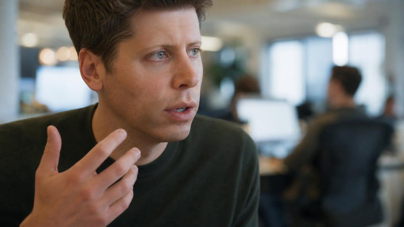 Sam Altman admite que OpenAI explicó mal la IA: teme rechazo por energía y por borrar hasta el 50% de empleos de oficina
