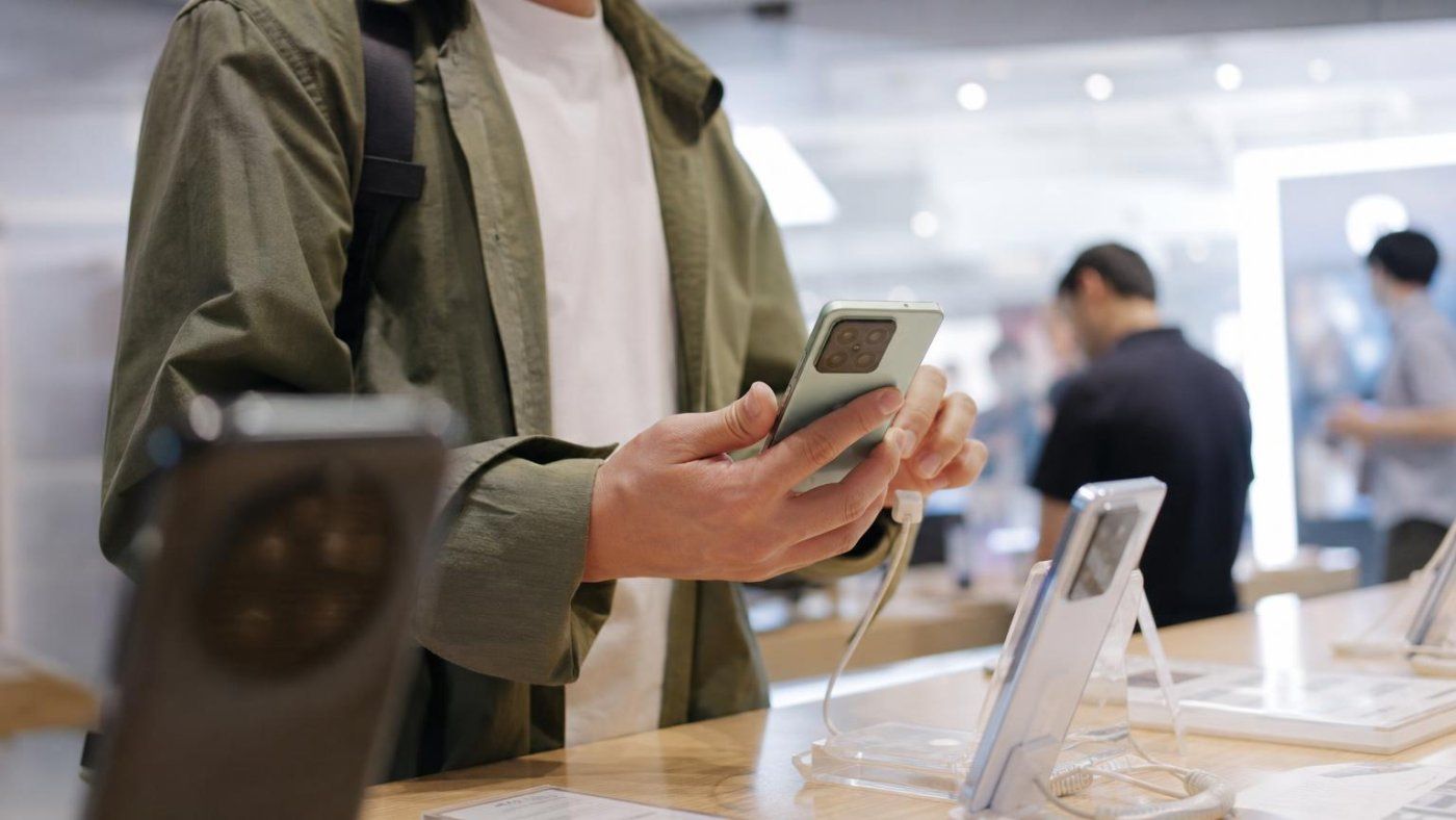 Carrefour rebaja el Xiaomi 15 de 1.099 a 499 euros: 600 euros menos por un móvil con Snapdragon 8 Elite
