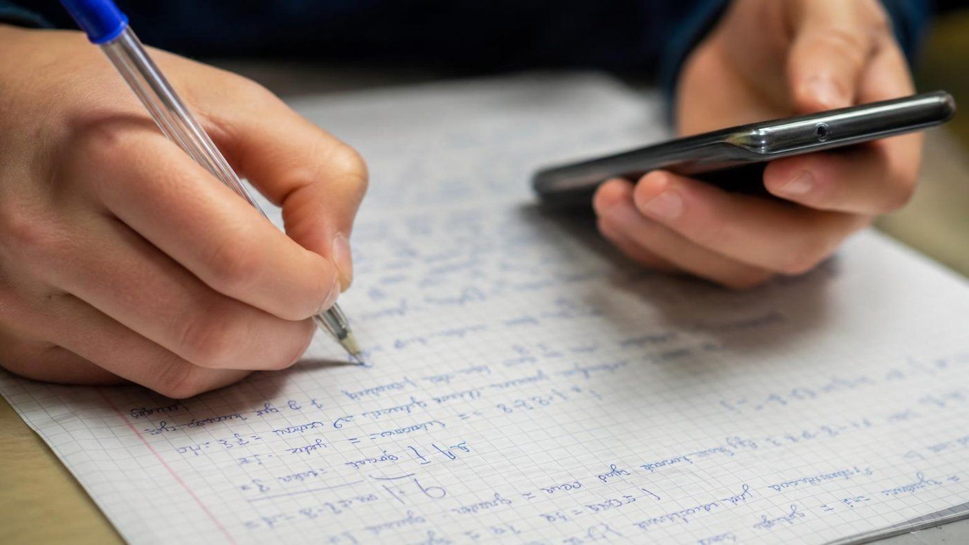 ChatGPT imita letras manuscritas con una foto y abre un riesgo de privacidad, según un aviso de Xabi