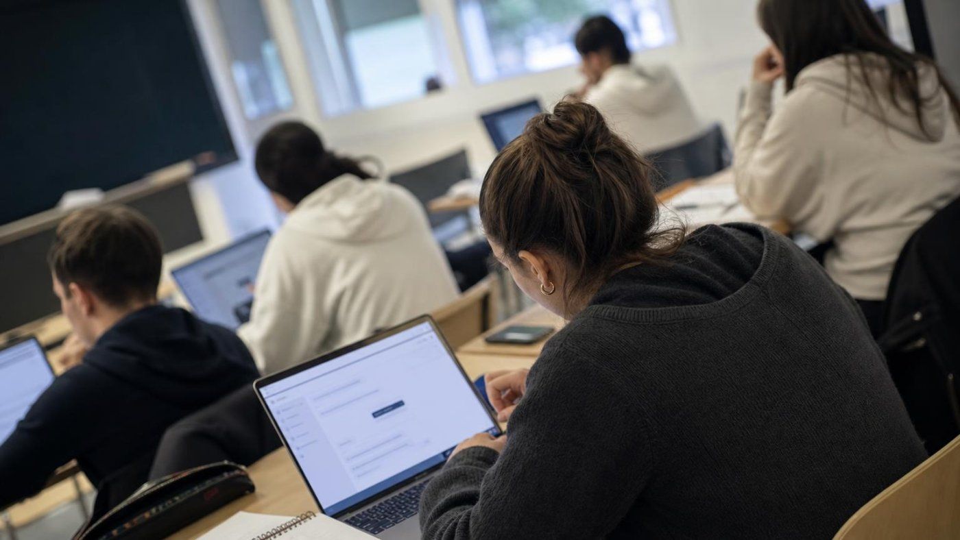 España lidera en Europa el uso de IA para estudiar: la usa el 54% de los alumnos