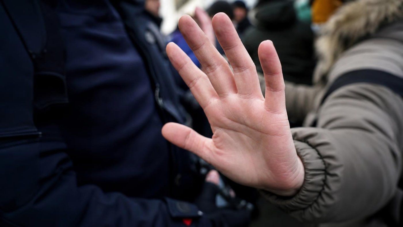 IA bajo sospecha: en EE. UU., Reino Unido, Alemania y Francia ya pesan más sus problemas que sus ventajas