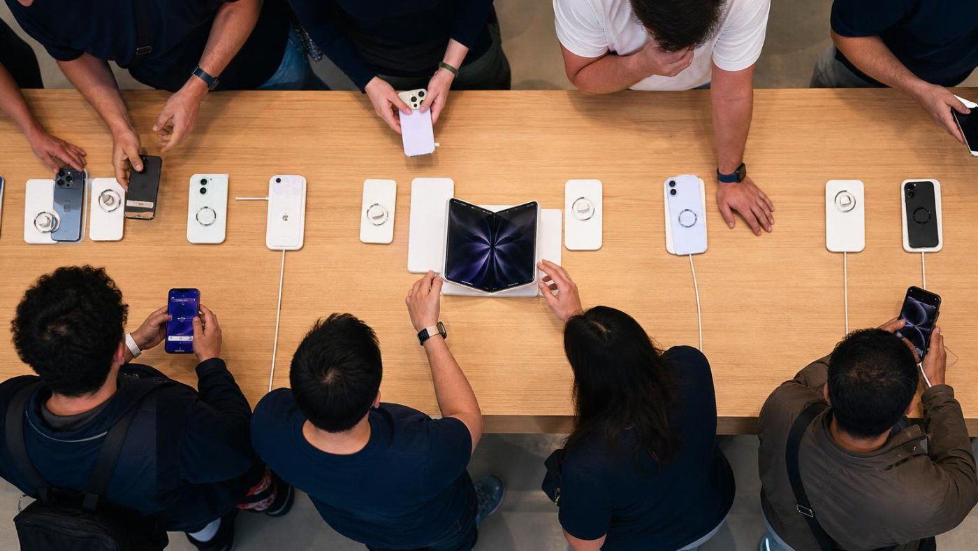 'iPhone Duo' dispara el iPhone hasta 3.839 euros y Apple sube 150 euros el iPhone 16 y 17 en España