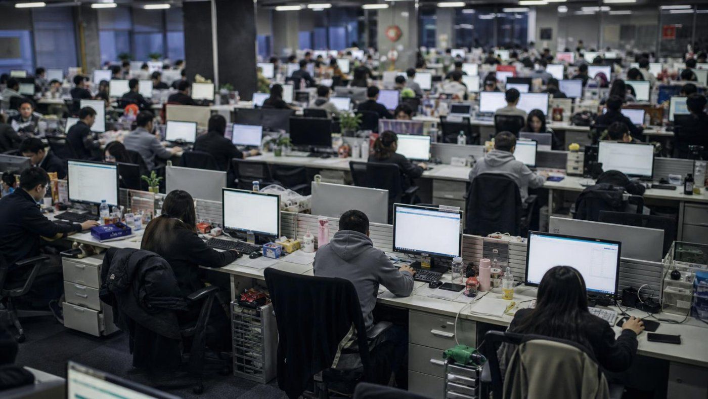 Anthropic detecta 4.700 bots de citas que enviaron 2,36 millones de mensajes a 25.000 usuarios reales