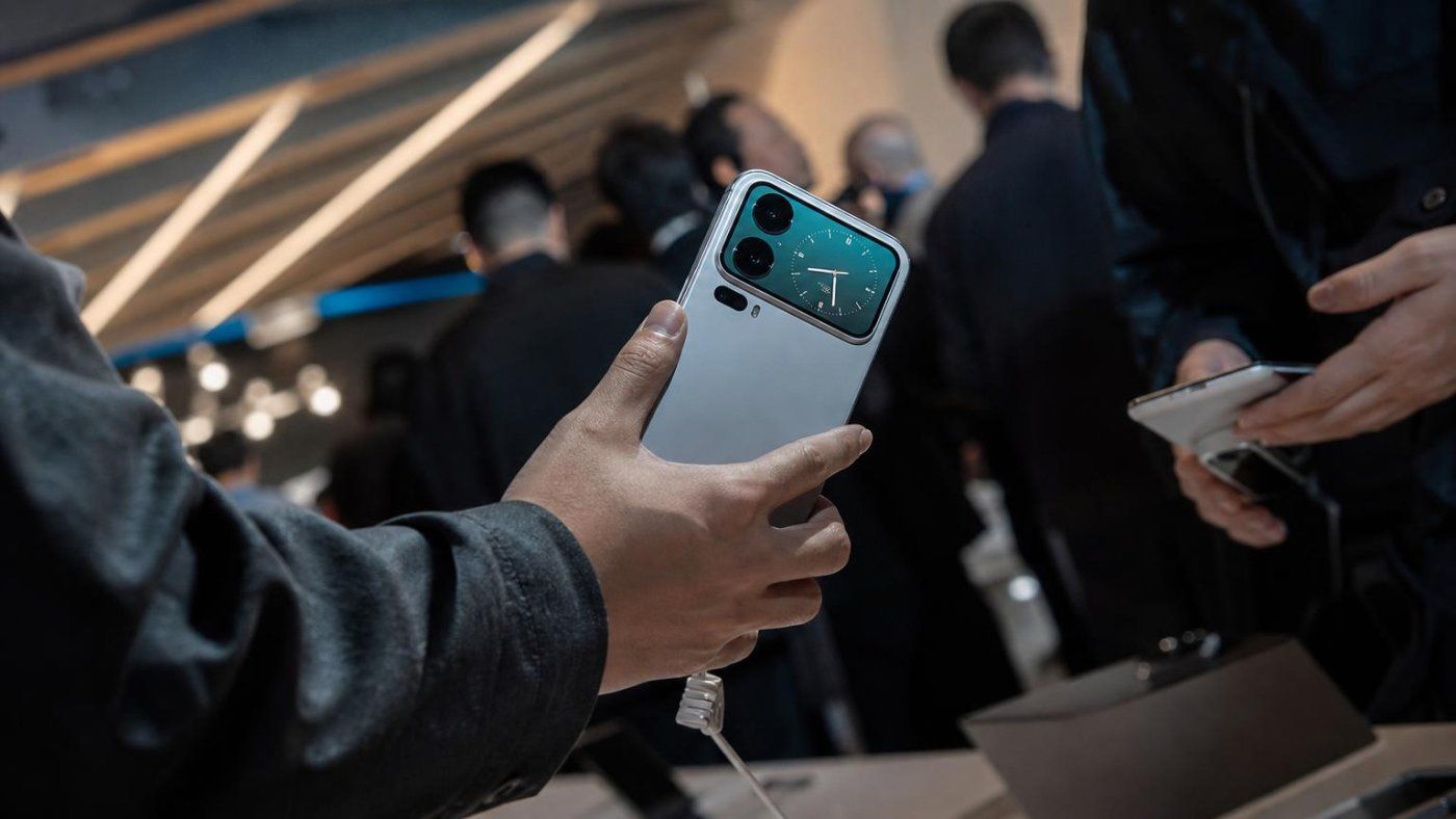 Xiaomi 18 Pro llegará a Europa en doce semanas con mini pantalla trasera y pantalla anti espías