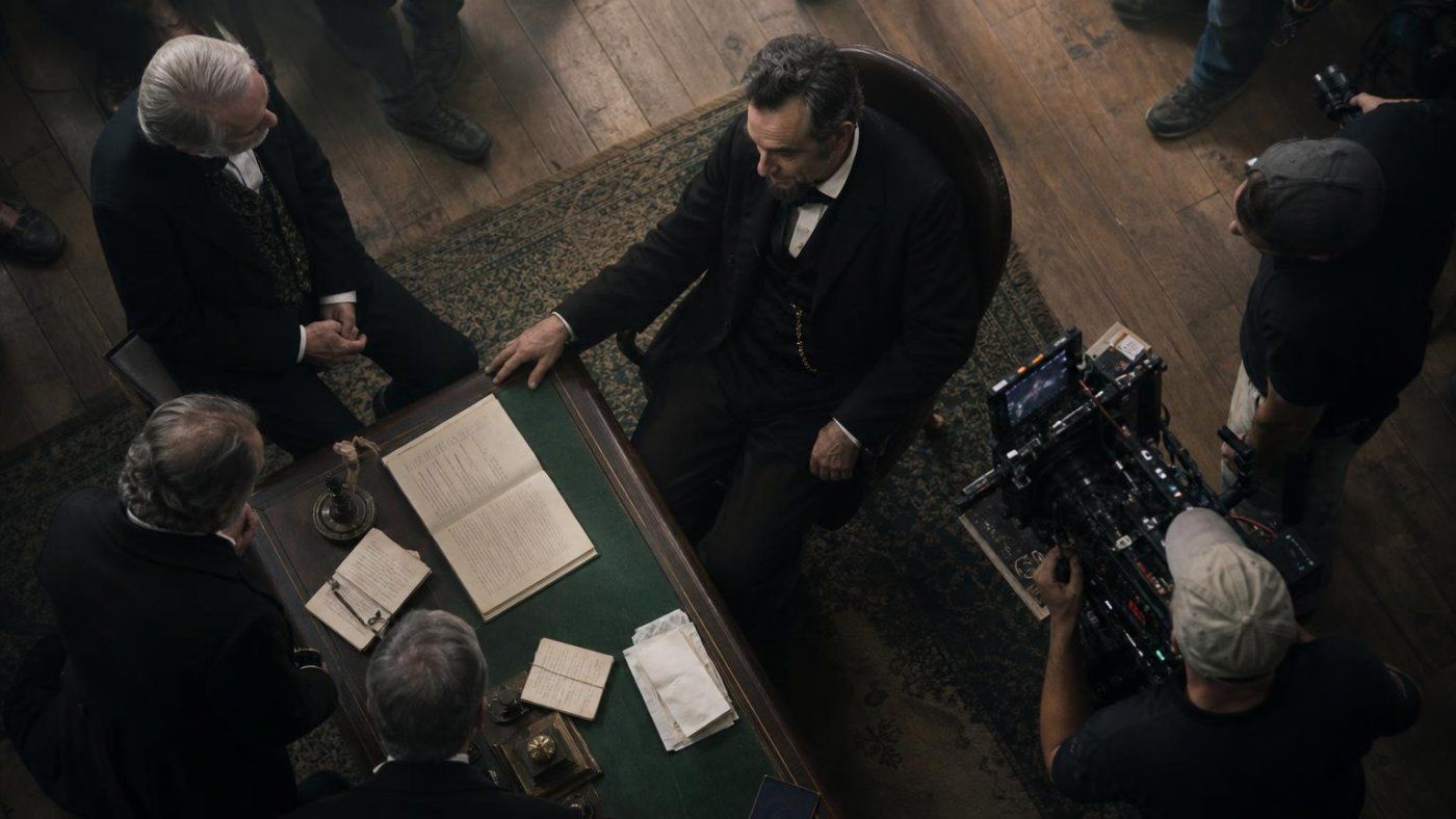 ‘Lincoln’ en cines convirtió a Daniel Day-Lewis en el presidente: el equipo debía llamarlo así y ganó 2 Oscar