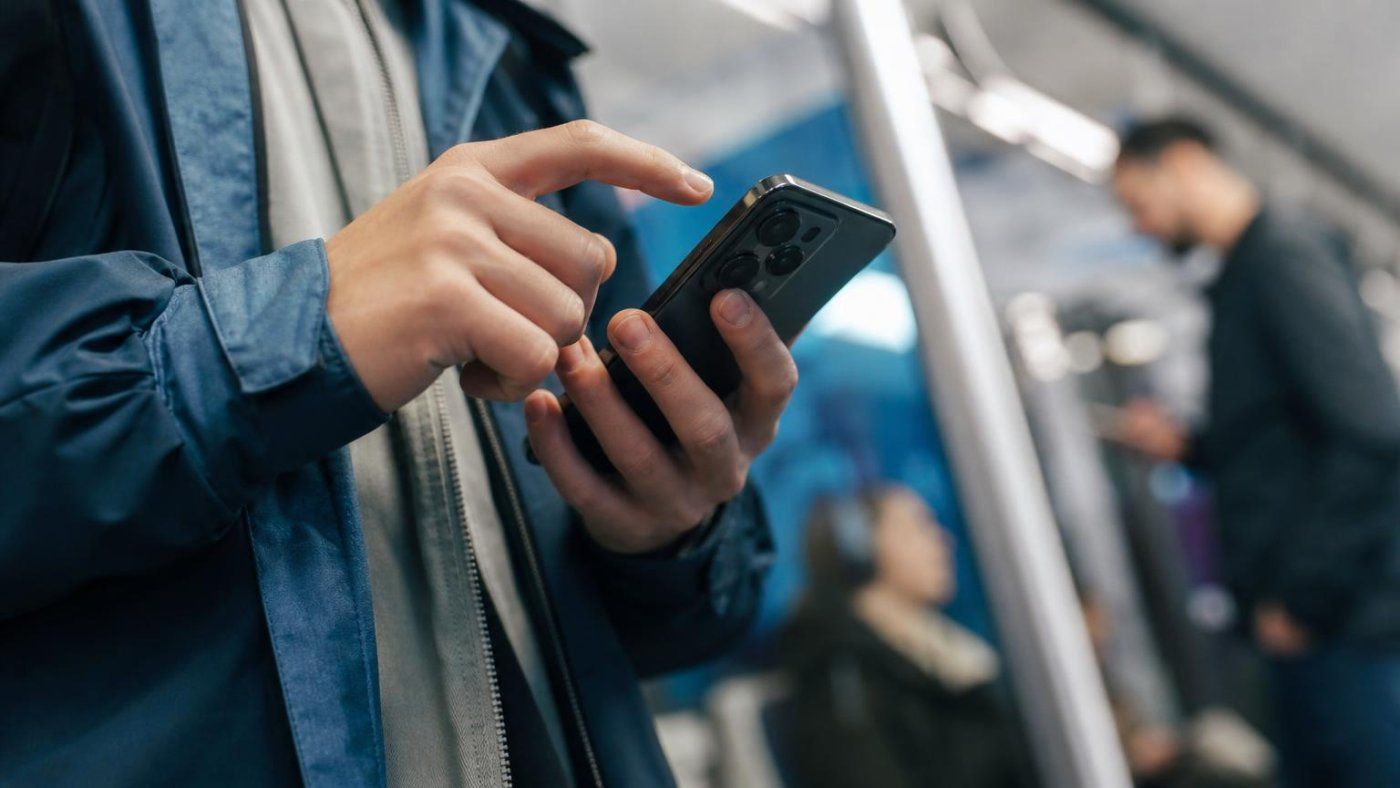'Autoinicio en segundo plano' de Xiaomi cambia de sitio en HyperOS 3 y afecta a apps como Facebook, Instagram y Google Wallet