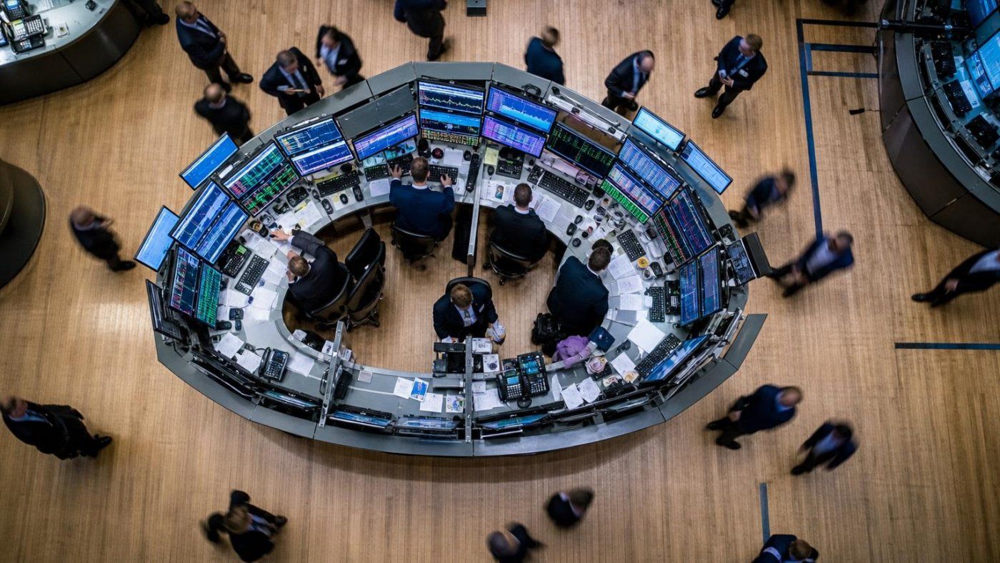 El Ibex 35 se acerca a 18.800 puntos mientras CoreWeave y el Brent de 109 dólares agitan las bolsas